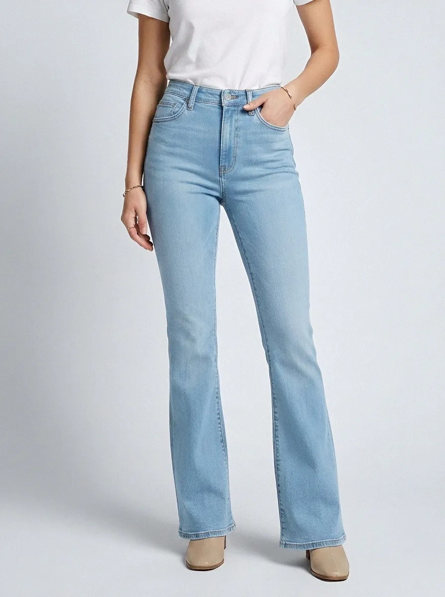 Weekend Casual Women's High-Waist Stretch Flare Jeans
