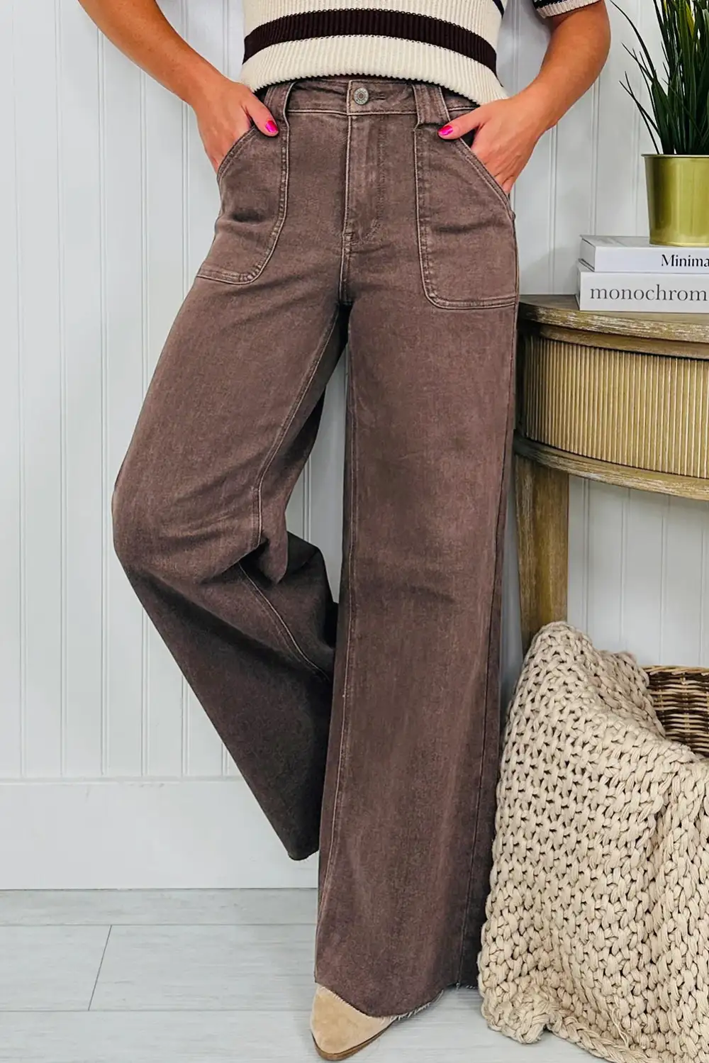 Clean Cut Buttoned Denim Jeans