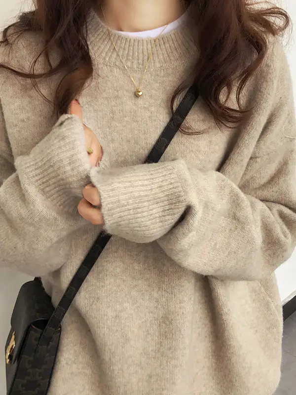 Minimal Round Neck Long Sleeve Relaxed Fit Pullover Sweater