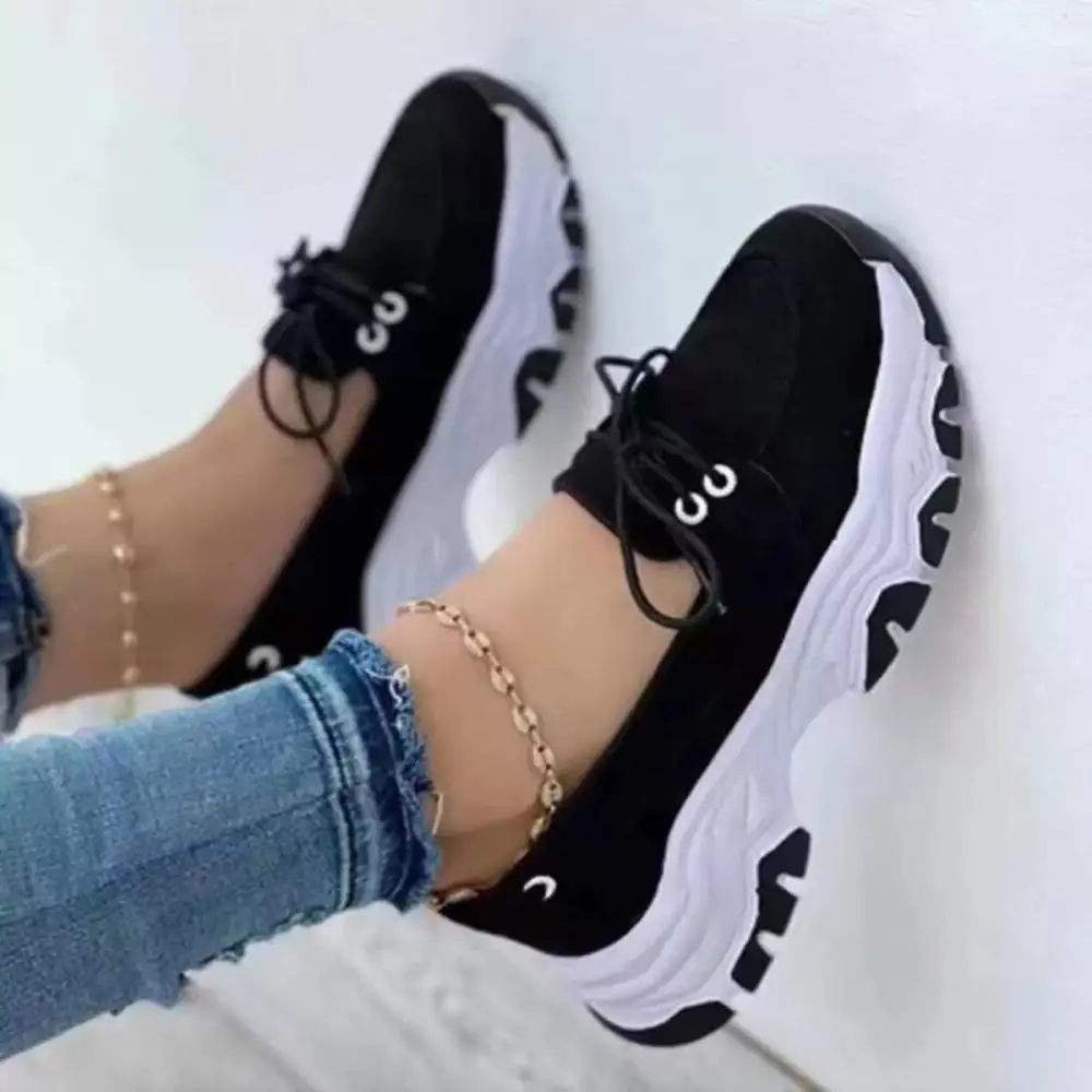 Classic Lace-Up Round Toe Sneakers