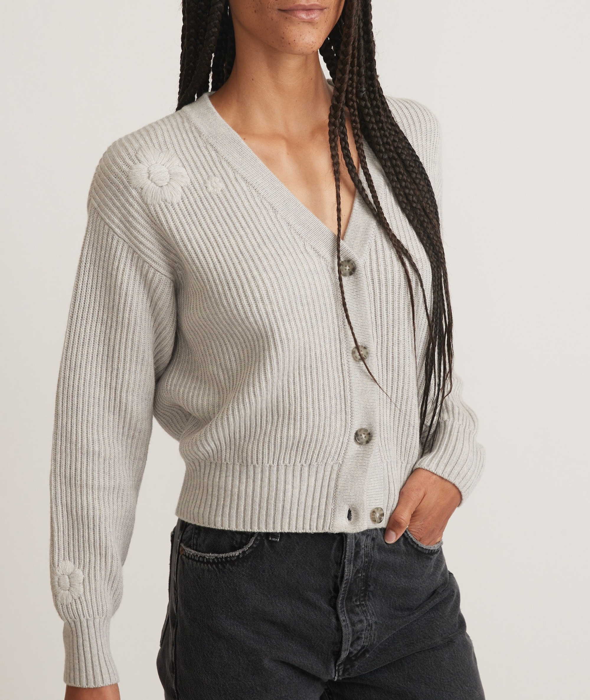 Buttoned V-neck Cropped Knit Cardigan