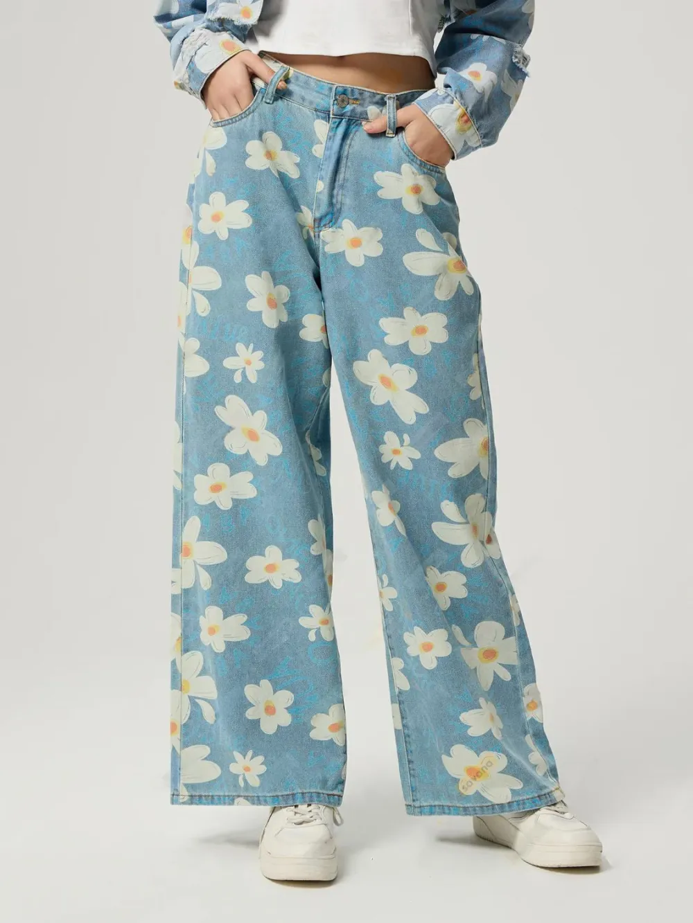 Pocket Floral Wide Leg Denim Jeans