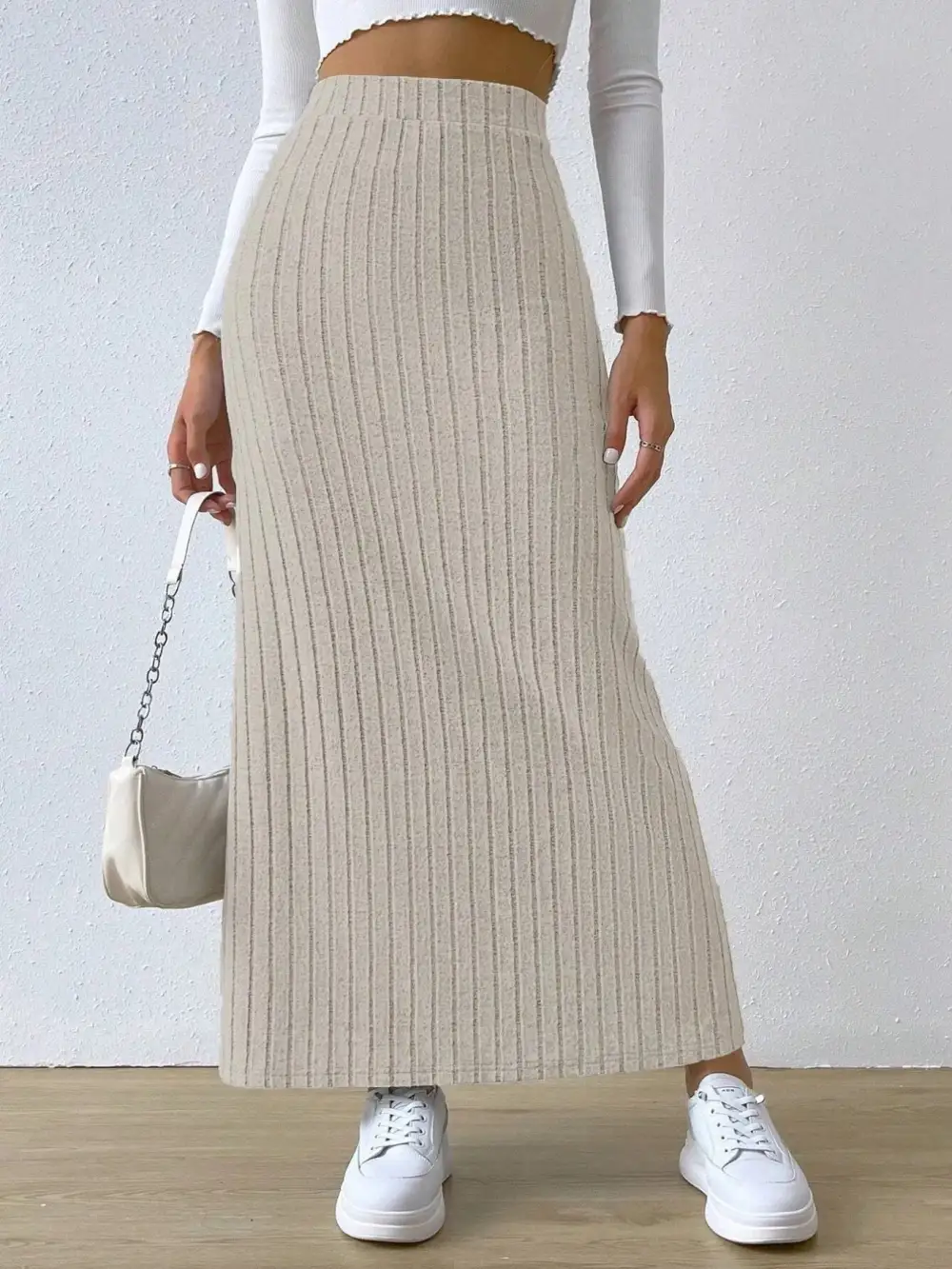 Gentle Classic Knit Skirt