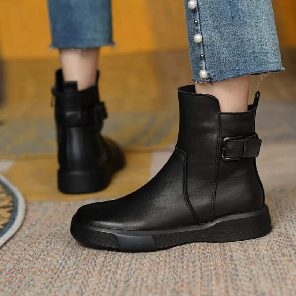 Essential Round Toe Platform Boots