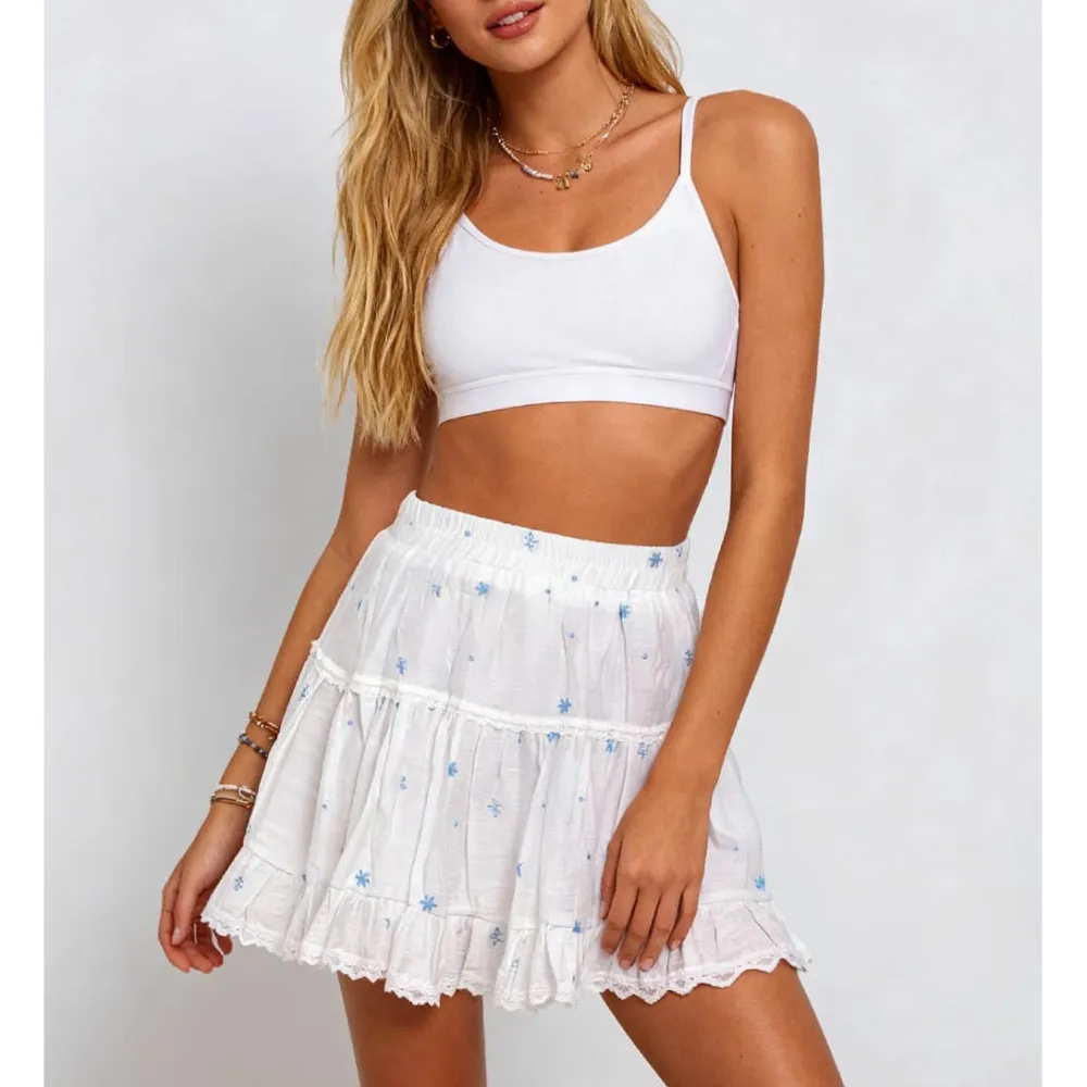 Embroidery Lace Trim Elastic Waist Tiered Hem Mini Skirt