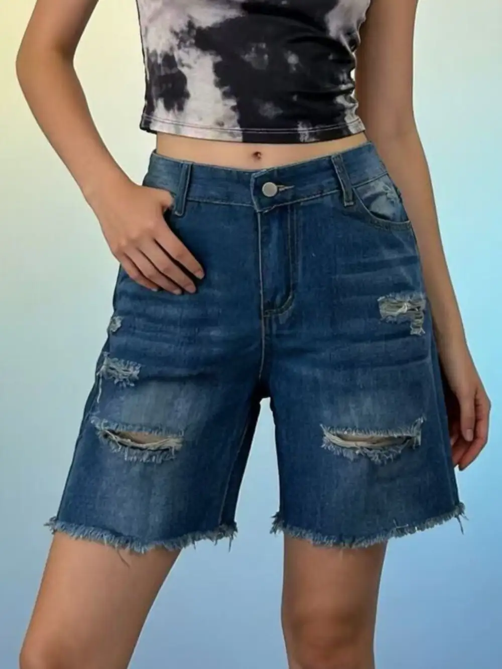 Modern Raw Hem Frayed Hem Frayed Distressed Shorts