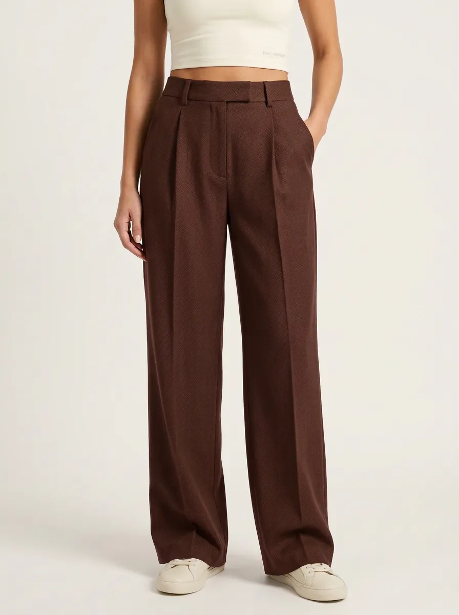 Classic Form Wide-Leg Pleated Women's Wide-Leg Pants