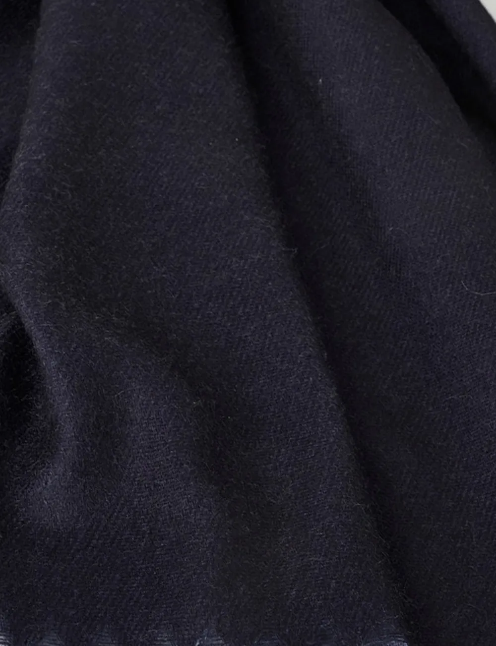 Exquisite Luxury Black And Gray Scarf