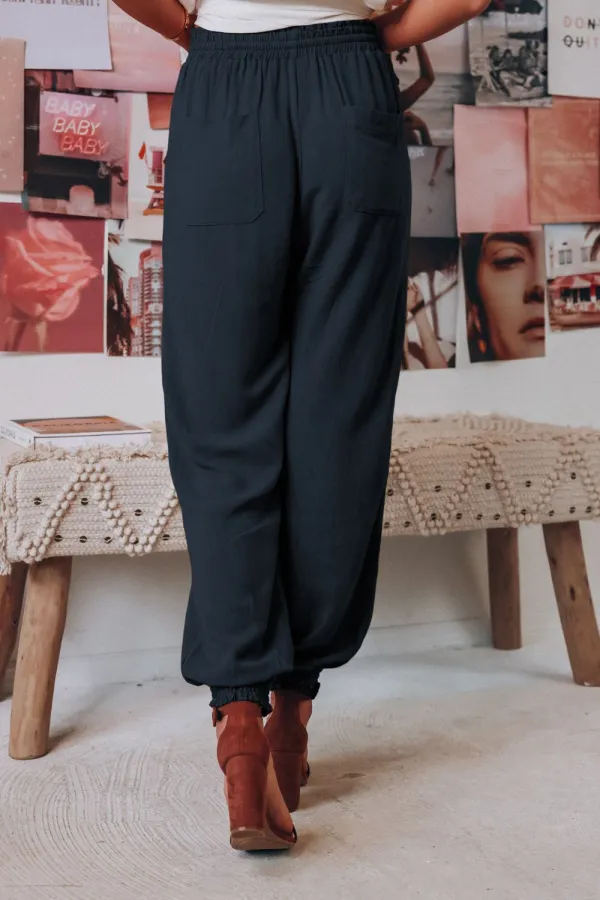 Relaxed Refined Pocketed Jogger Pants