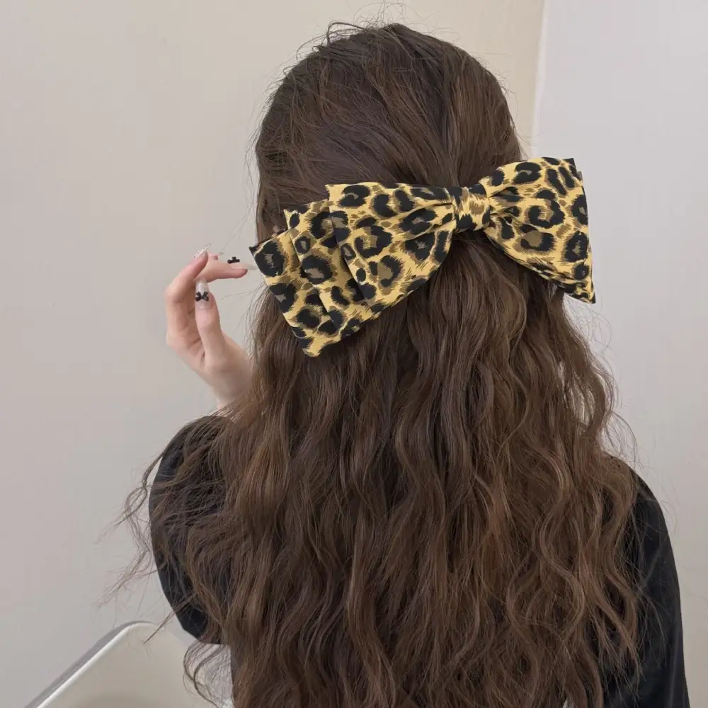 Layered Bow Patterned Clip