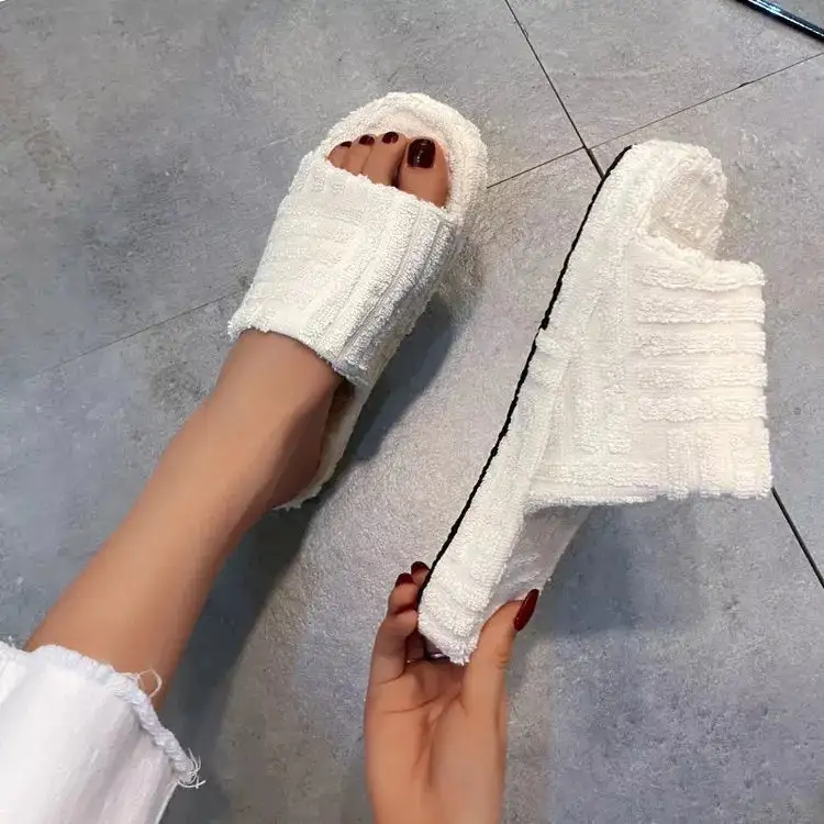 Refined Open Toe Platform Slippers