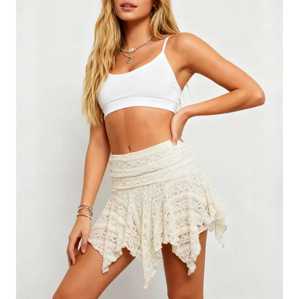 Lace Irregular Hem Elastic Waist Mini Skirt