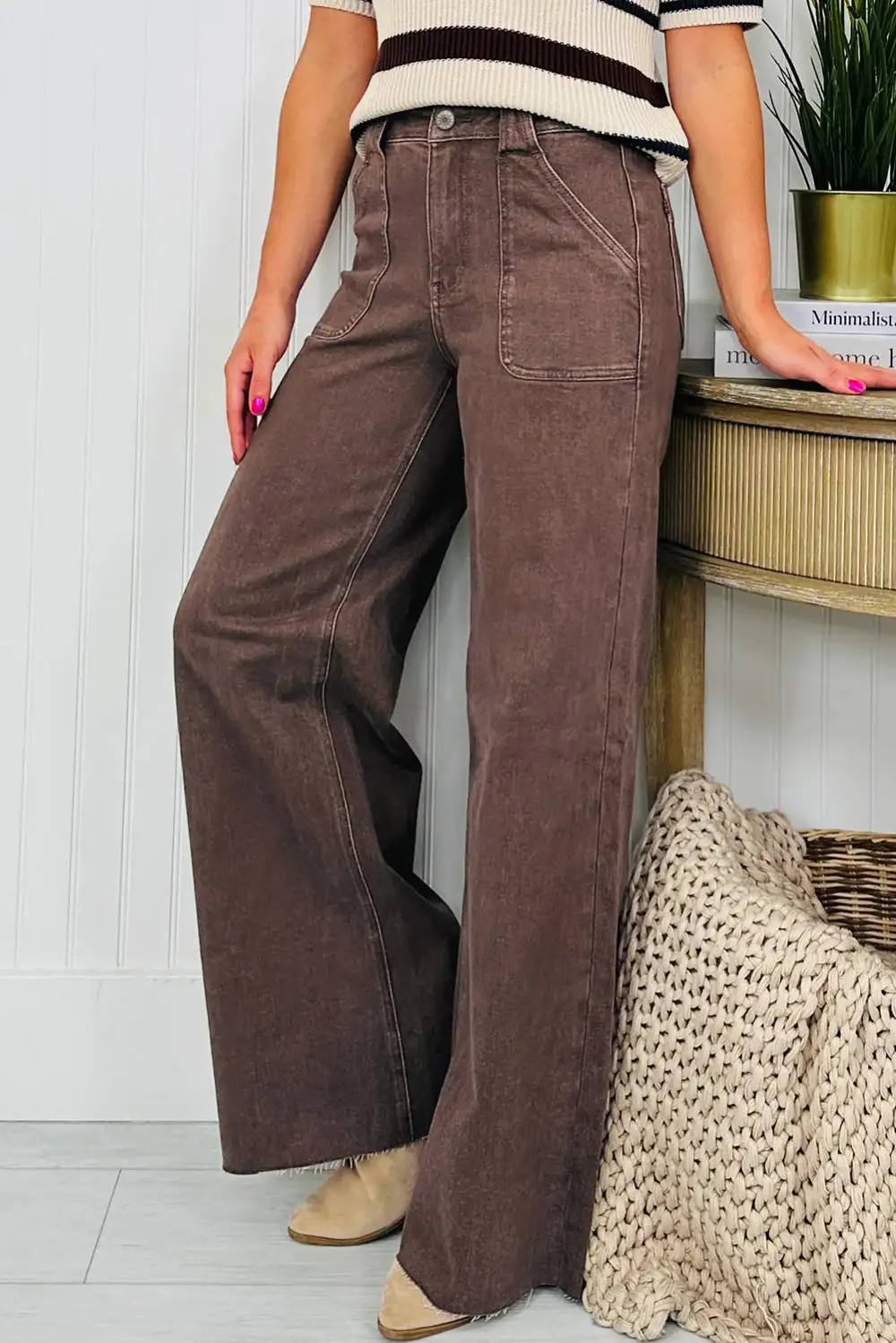 Clean Cut Buttoned Denim Jeans