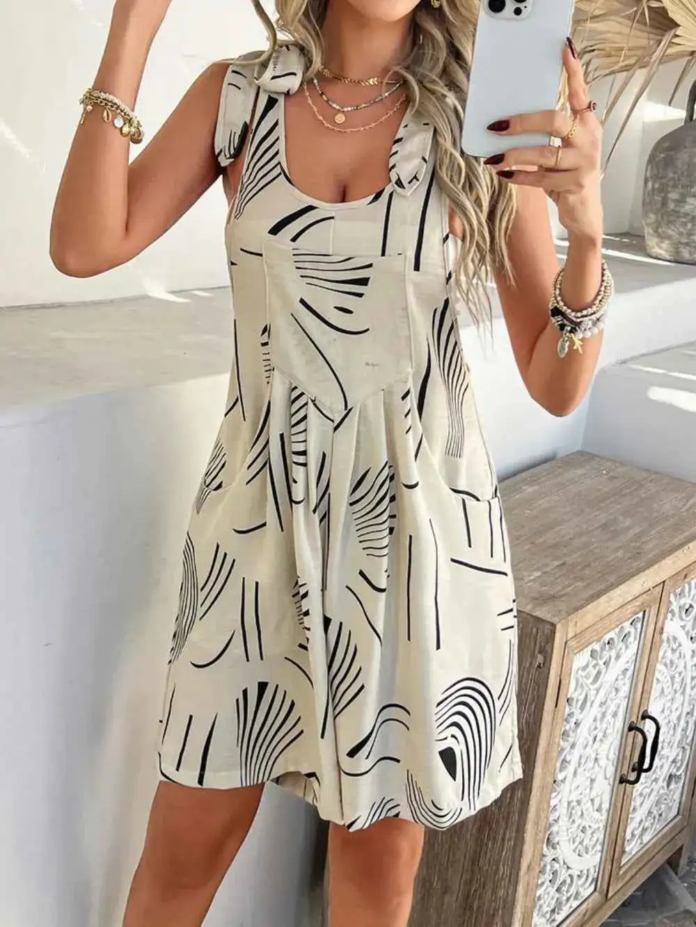 Printed Tie Shoulder Overalls With Pockets