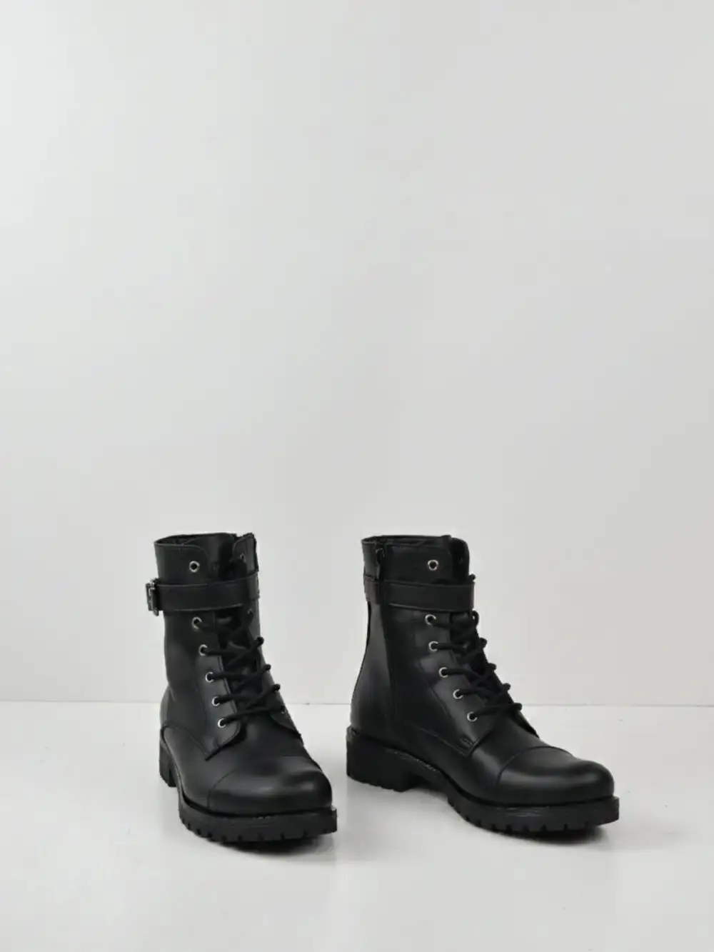 Women's Water Resistant Buckle Everyday Boots