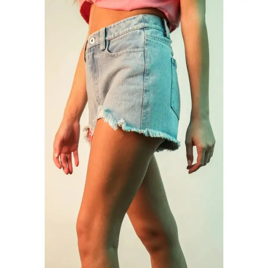 Classic Raw Hem Pocketed Contrast Washed Denim Shorts