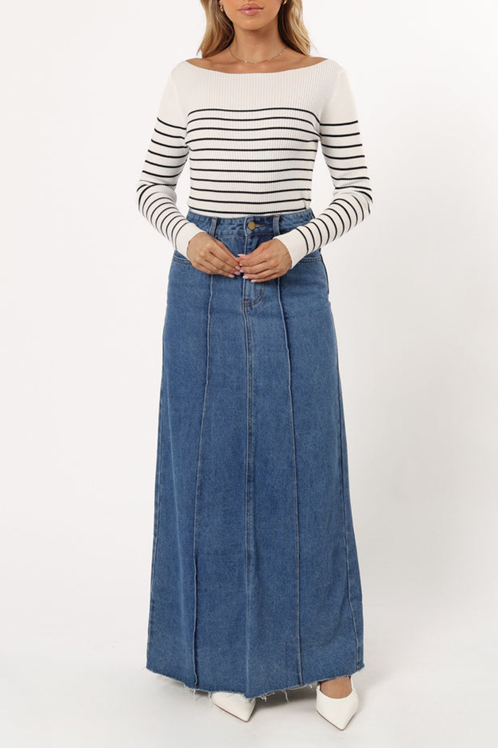 BLACK AND WHITE STRIPES KNIT TOP