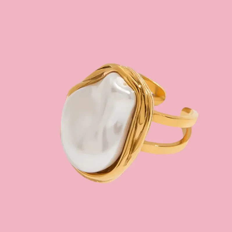 Sculpted Pearl Accent Ring