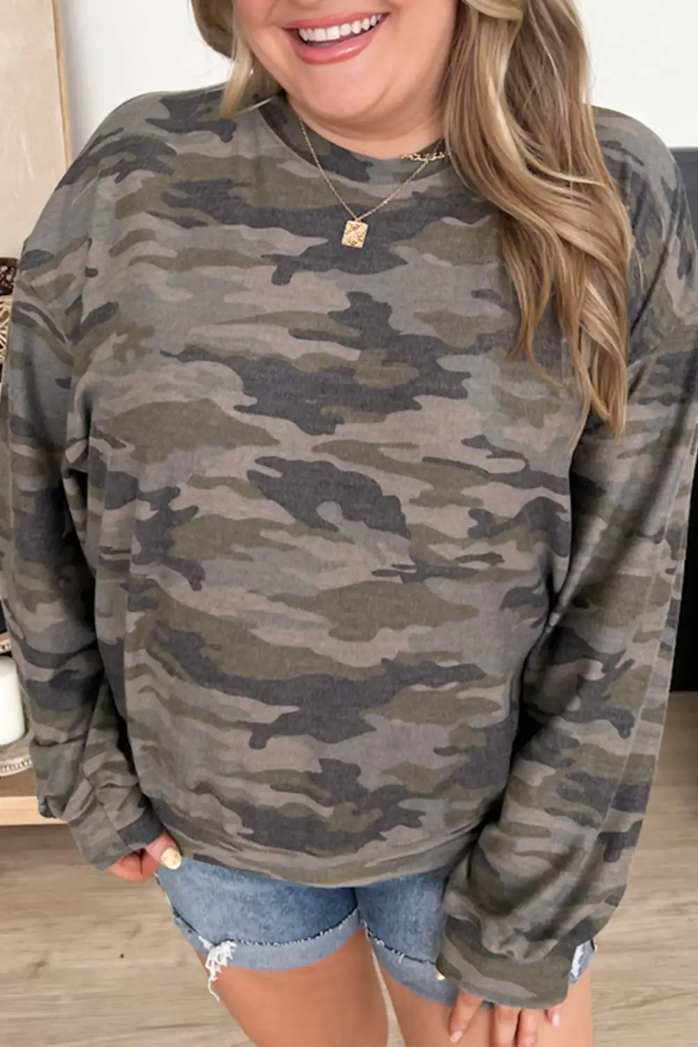 Camouflage Print Relaxed Stretch Fabric Long Sleeve Top