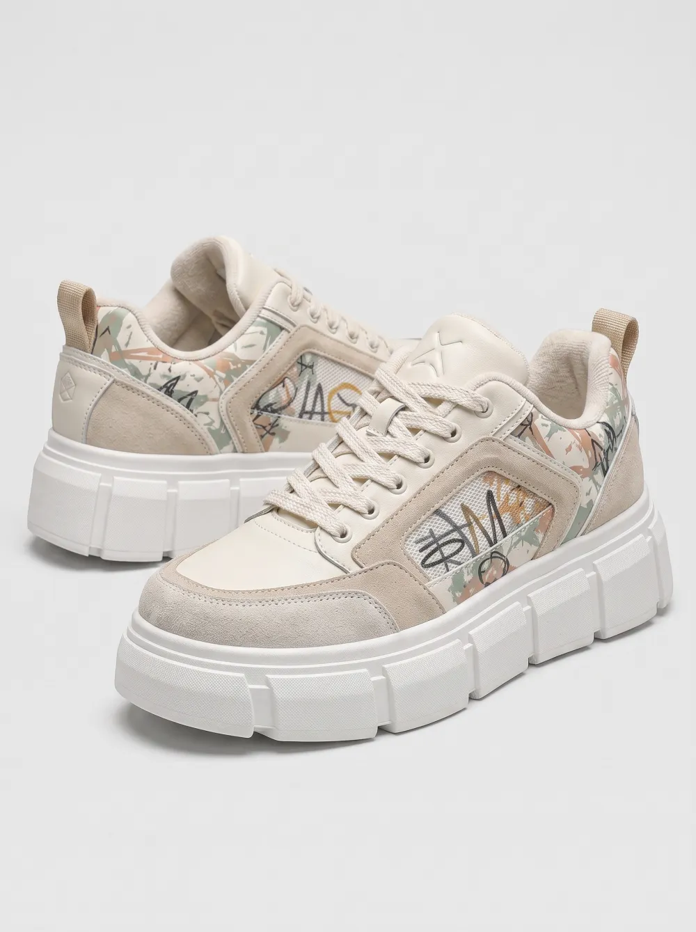 Men's Streetwear Graffiti Pattern Printed Platform Sneakers