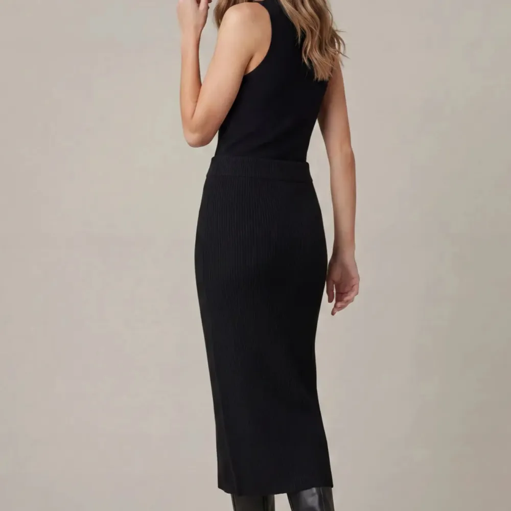 Relaxed Sweater Pencil Skirt