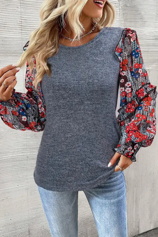 Clean Soft Floral V-Neck Blouse
