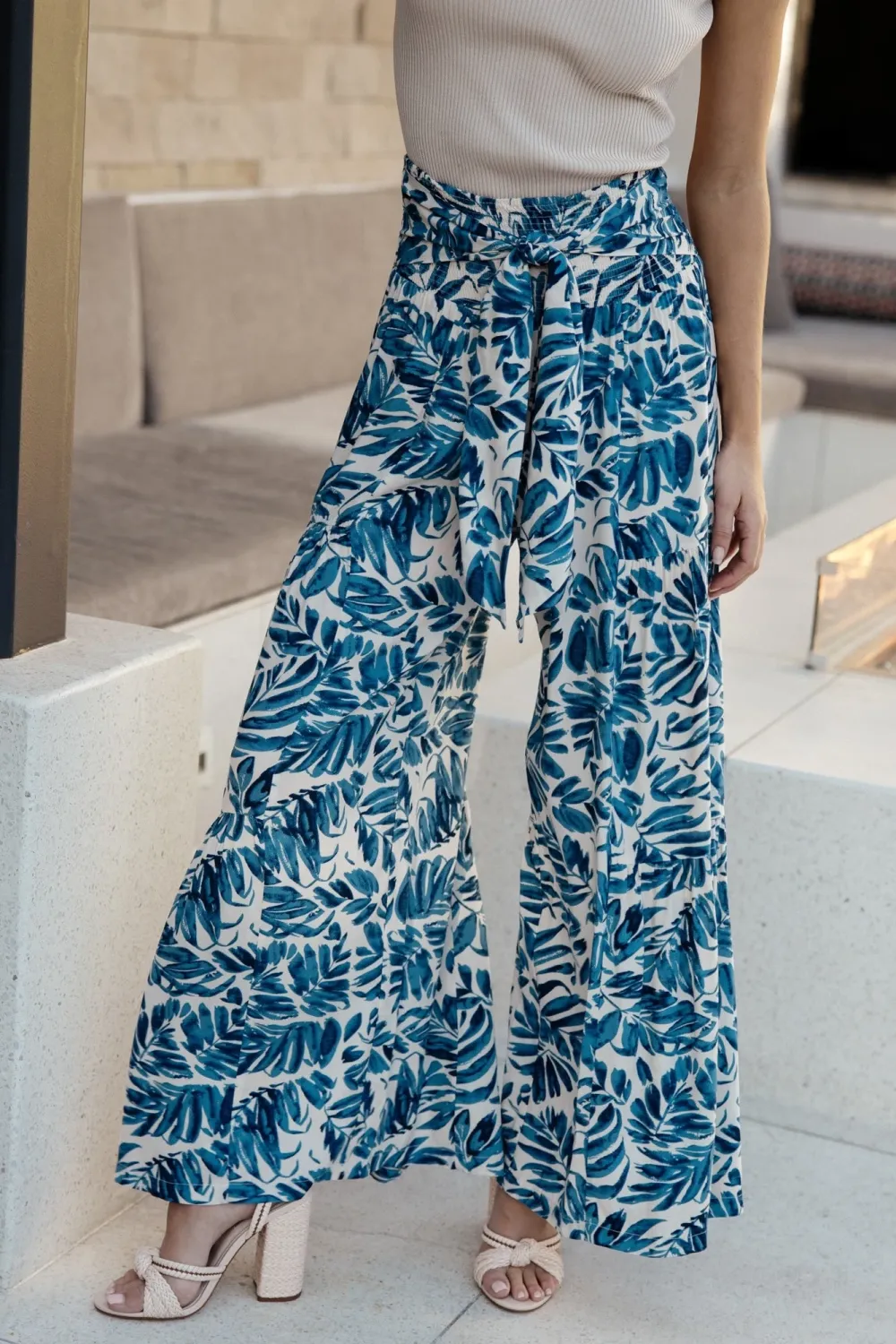 Lightweight And Elegant Versatile Slim-Fit  Pants