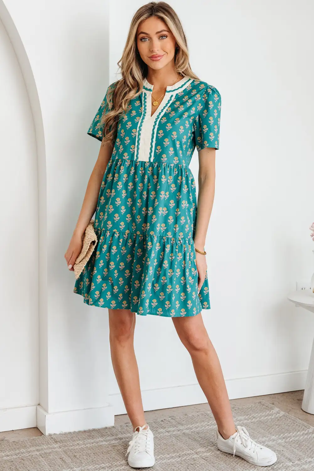 Lightweight Feel Floral V Neck Short Sleeve Dress