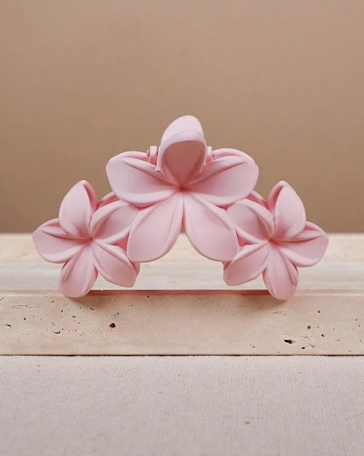 Sculpted Flower Cluster Hair Clip