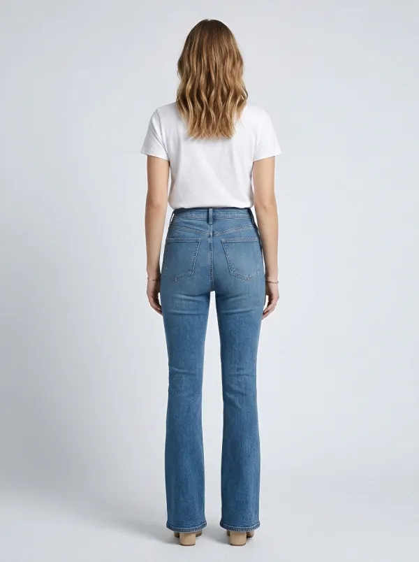 Weekend Casual Women's High-Waist Stretch Flare Jeans