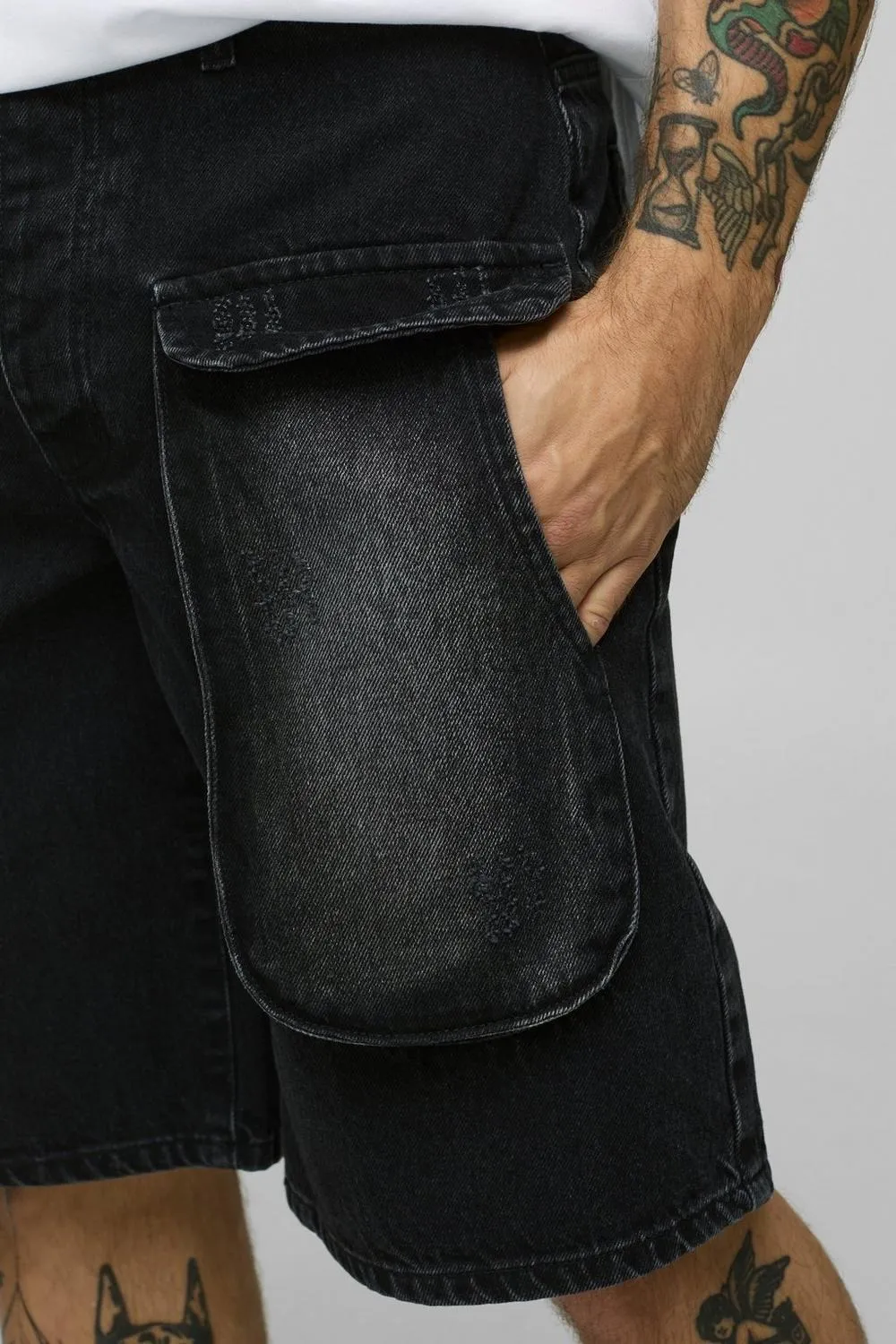 Regular Fit Washed Black Cargo Distressed Jorts