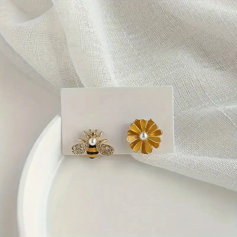 Charming Asymmetric Bee and Flower Stud Earrings