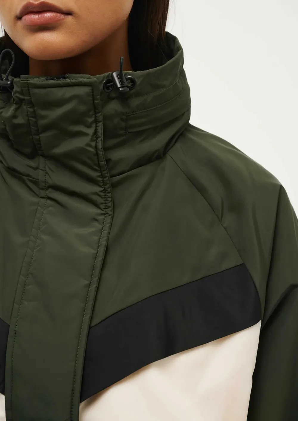 TURTLENECK  CONTRAST COLOR JACKET