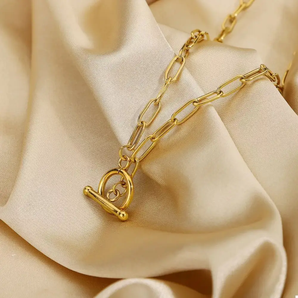 Streamlined Feature Pendant Necklace