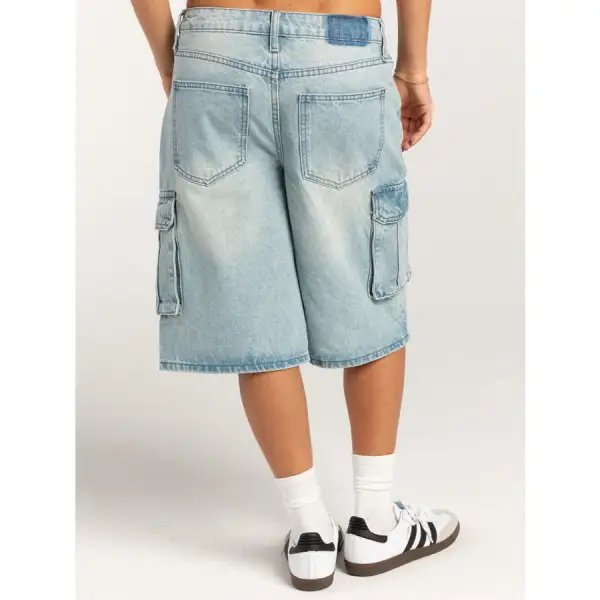 Refined Mid Rise Waist Denim Shorts with Pockets