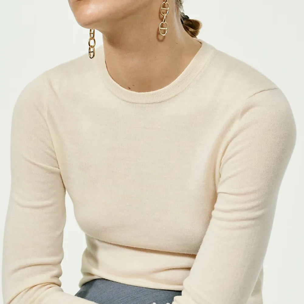 Ribbed Cashmere Solid Color Short Crew Neck Sweater