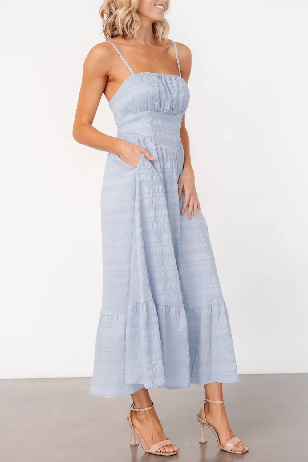 Simple Solid Color Flowing High Waist Dress