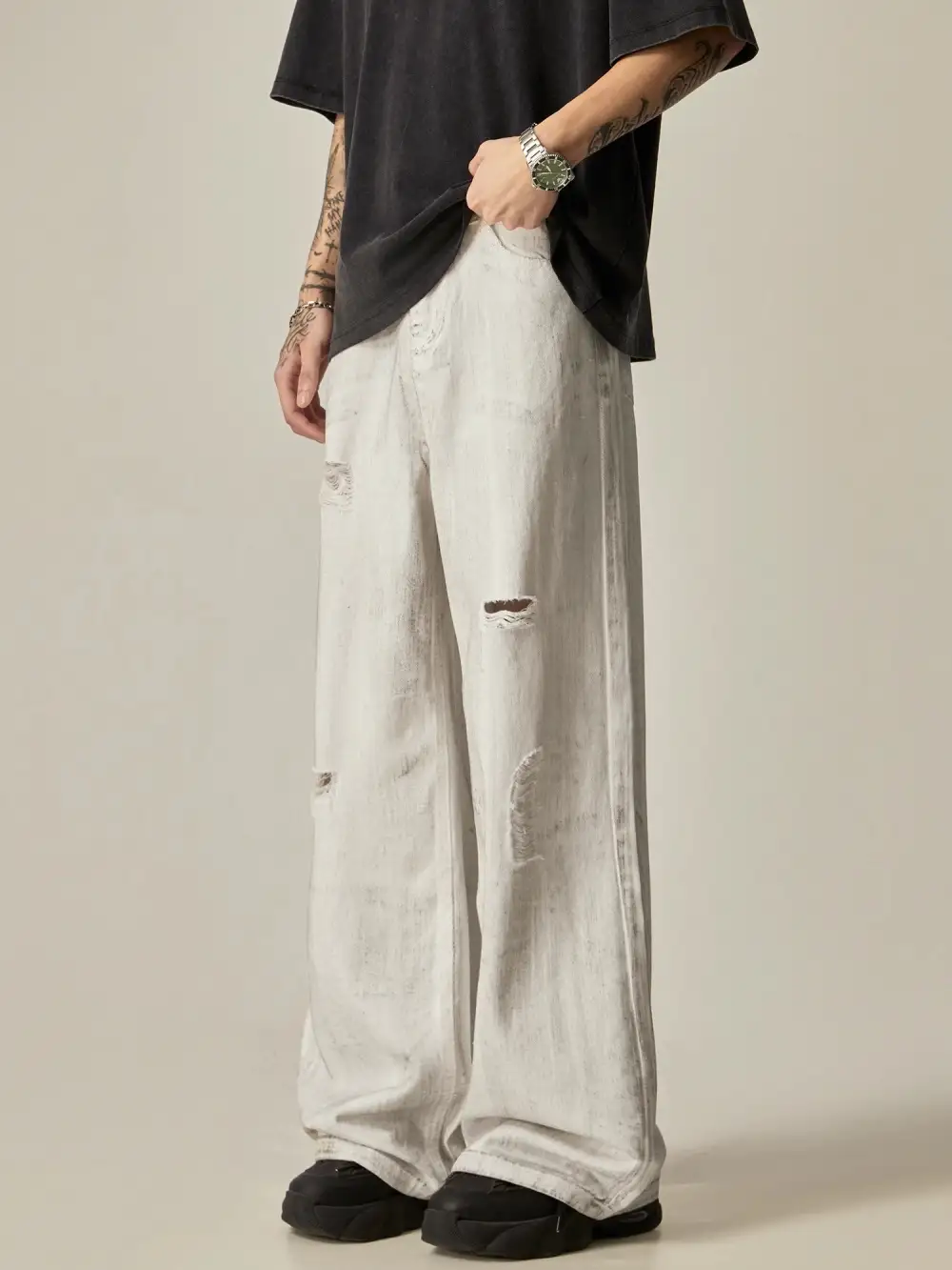 Distressed Wide-Leg Denim Jeans