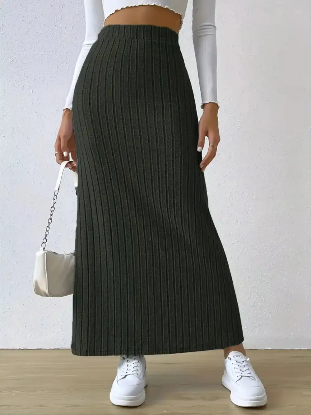 Gentle Classic Knit Skirt