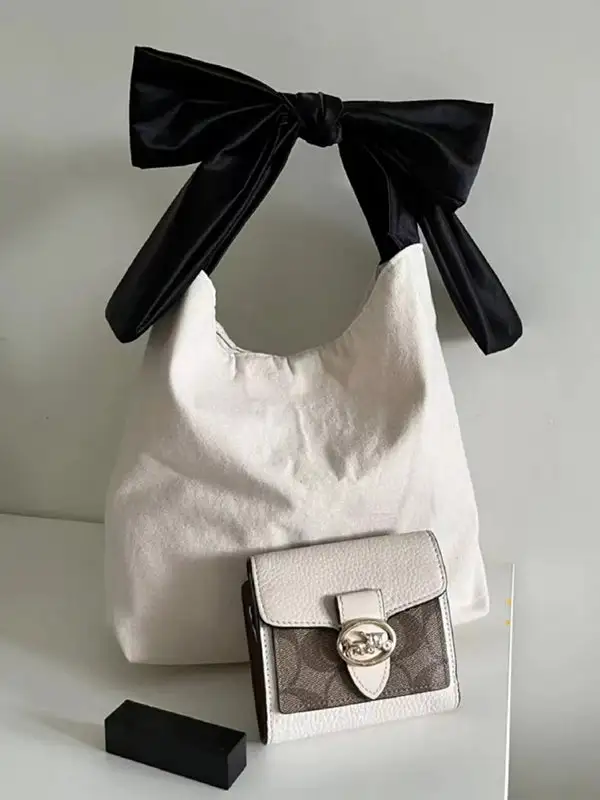Modern Canvas Shoulder Bag