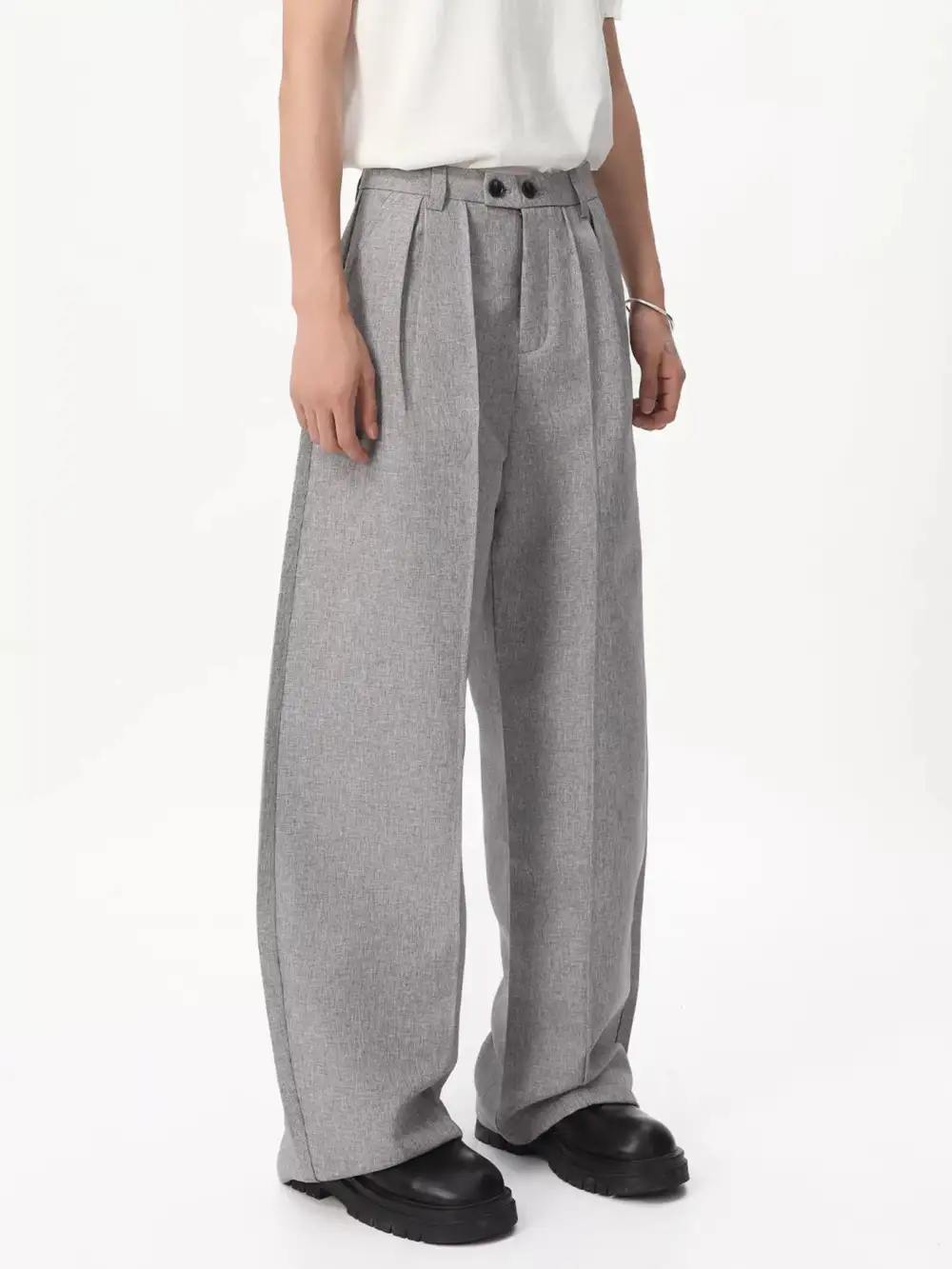 Modern Men's Wide Leg Pleated Pants