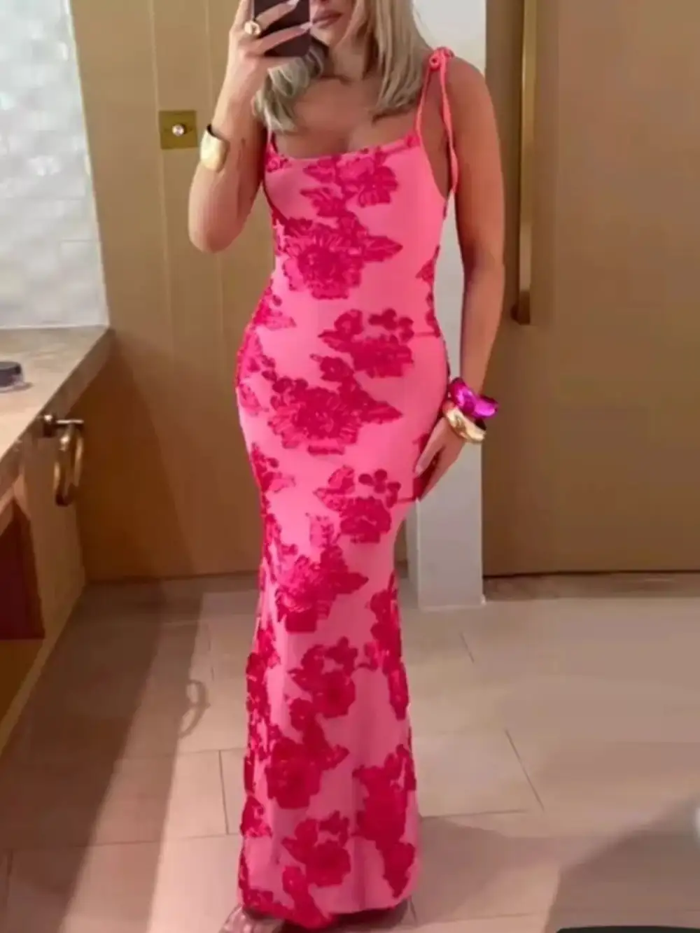 Balanced Detail Floral Maxi Dress