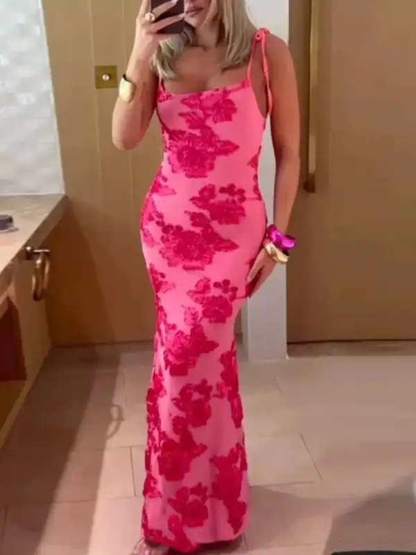 Balanced Detail Floral Maxi Dress