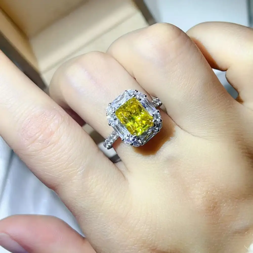 Easygoing Moissanite Jewelry