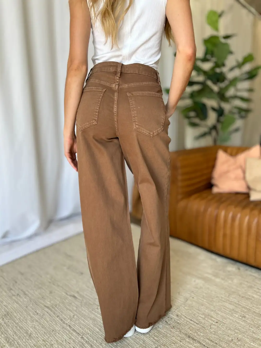 Lightweight Feel Comfy Denim Jeans