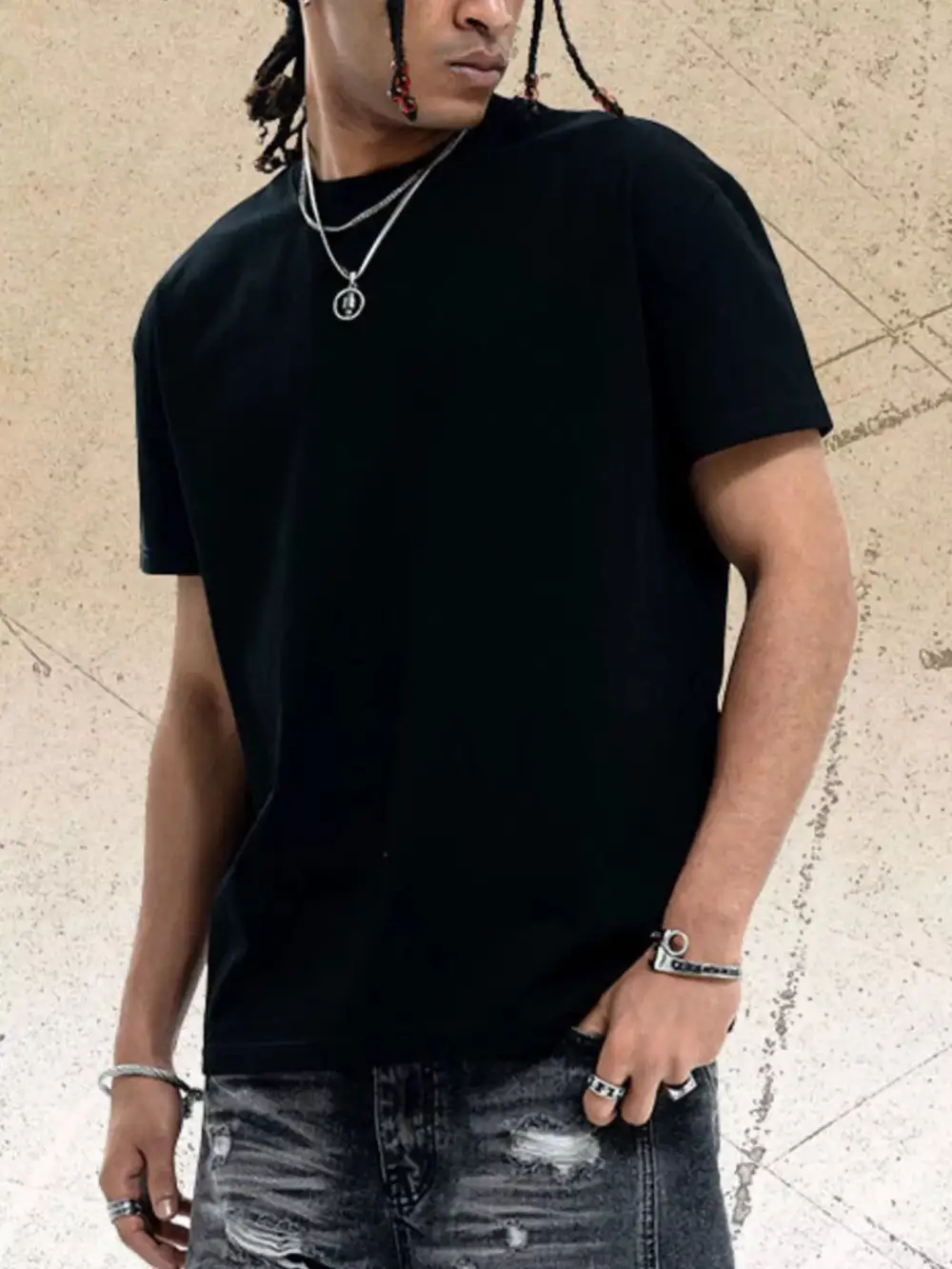 Effortless Men's Round Neck T-shirt