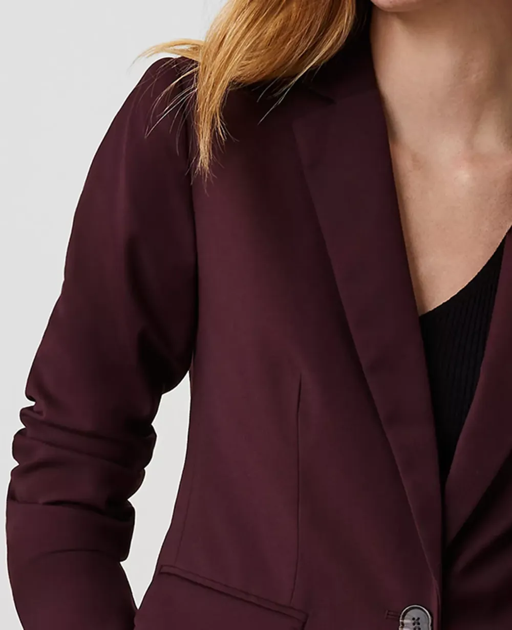 The Notched One Button Blazer In Wool Blend Stretch