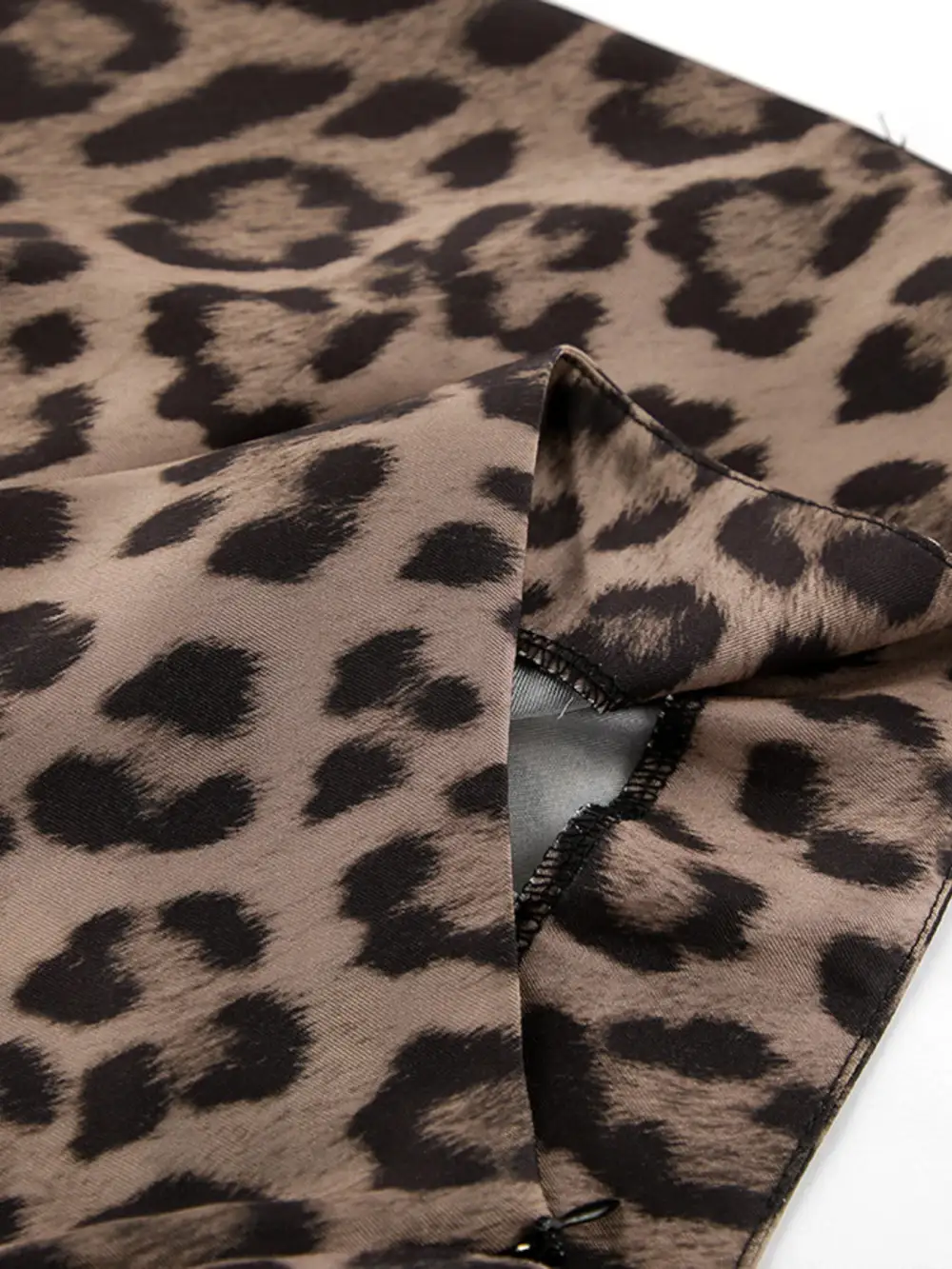Comfort Printed Leopard Skirt