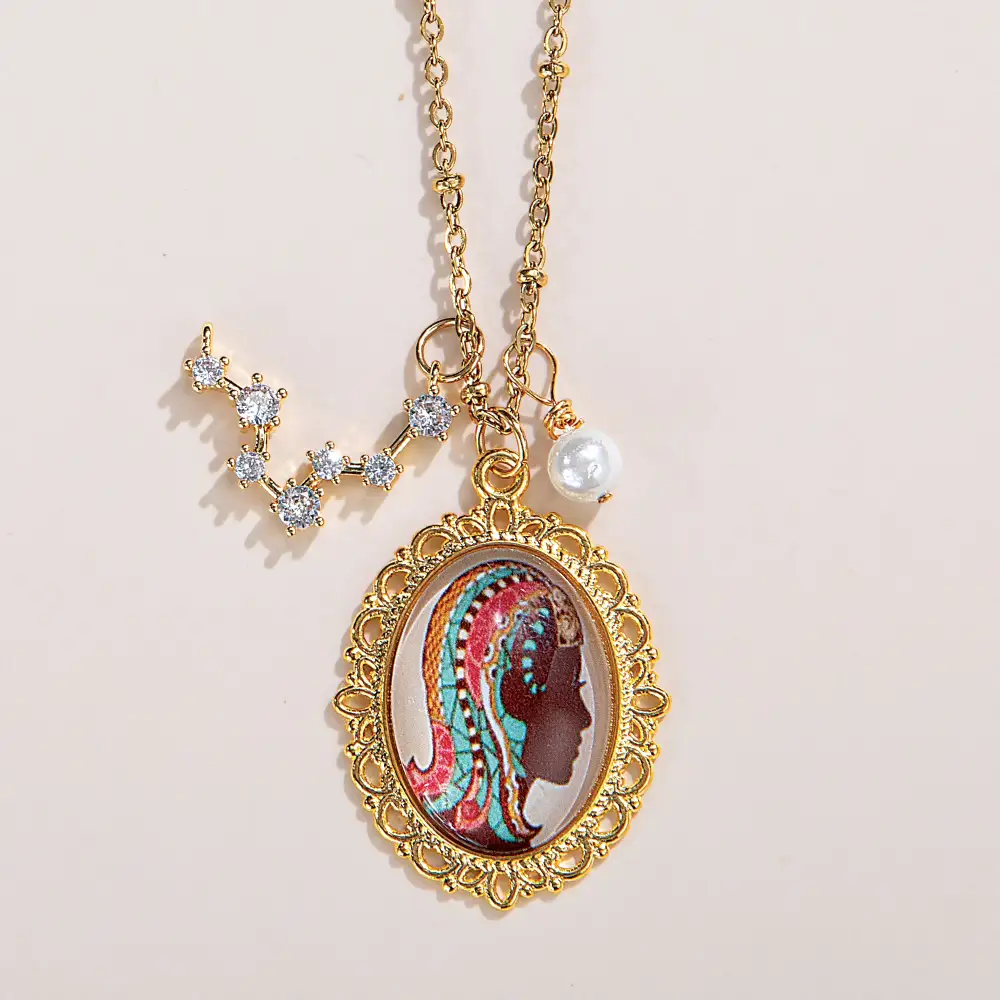 Refined Pearl Cabochon Heart Pendant Necklace