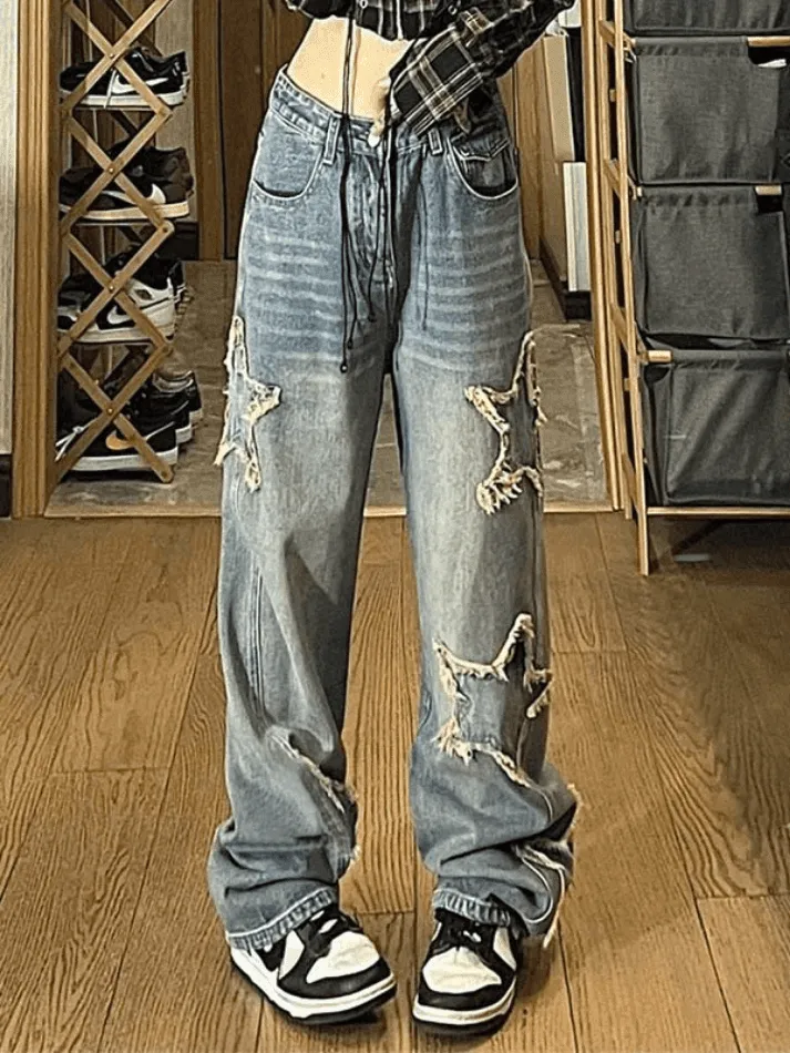 Vintage Wash Distressed Star Patch Boyfriend Jeans